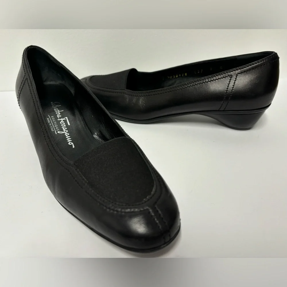 SALVATORE FERRAGAMO Vintage Black Leather Wedges Women’s Size 8